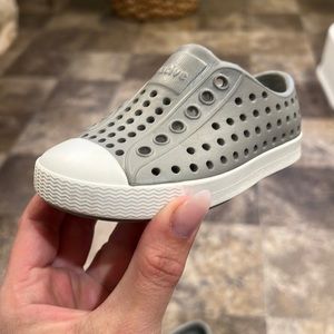 Native shoes size C5